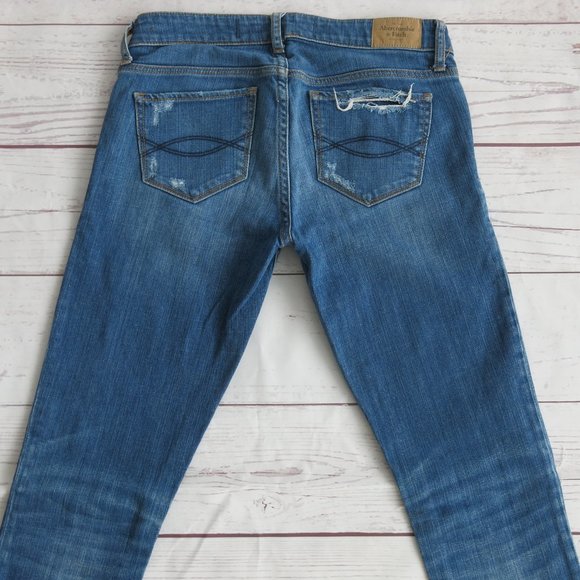 Abercrombie & Fitch Distressed Ripped Off Skinny Leg Denim Jeans - Size 2L - Picture 4 of 6